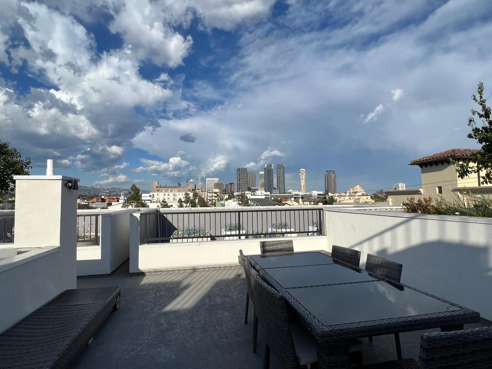 Century City Cozy 2 Bedroom 4 Sleeps Crib W Parking 505 Los Angeles Exteriér fotografie